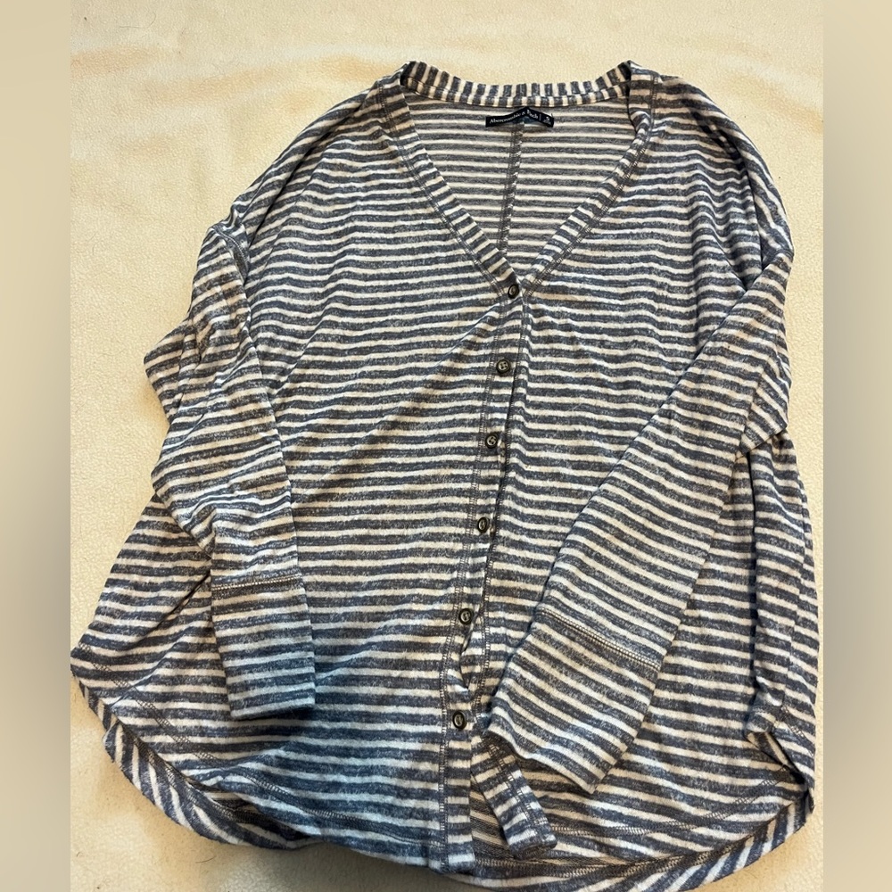 Abercrombie sweater shirt